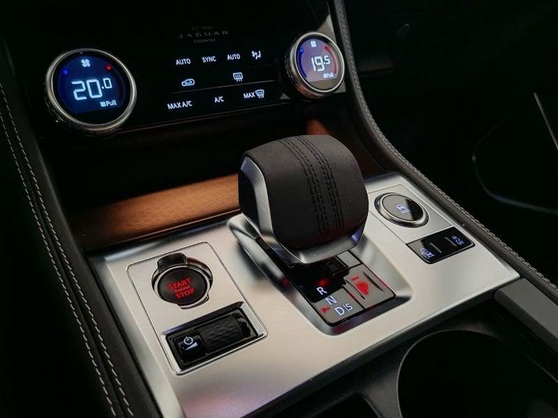 Jaguar F-Pace F-Pace 2.0 D 163 CV AWD aut. R-Dynamic S