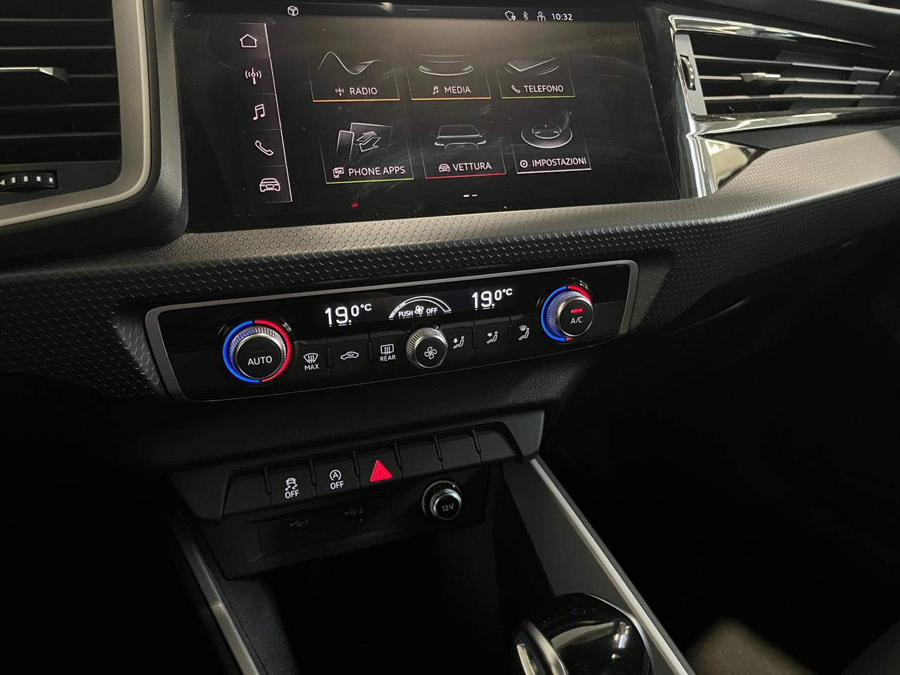AUDI A1 SPORTBACK 30 TFSI S-TRONIC S-LINE EDITION
