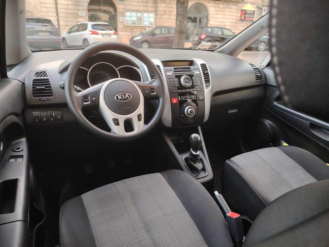 Kia Venga 1.4 CRDi 90CV Cool - TETTO APRIBILE