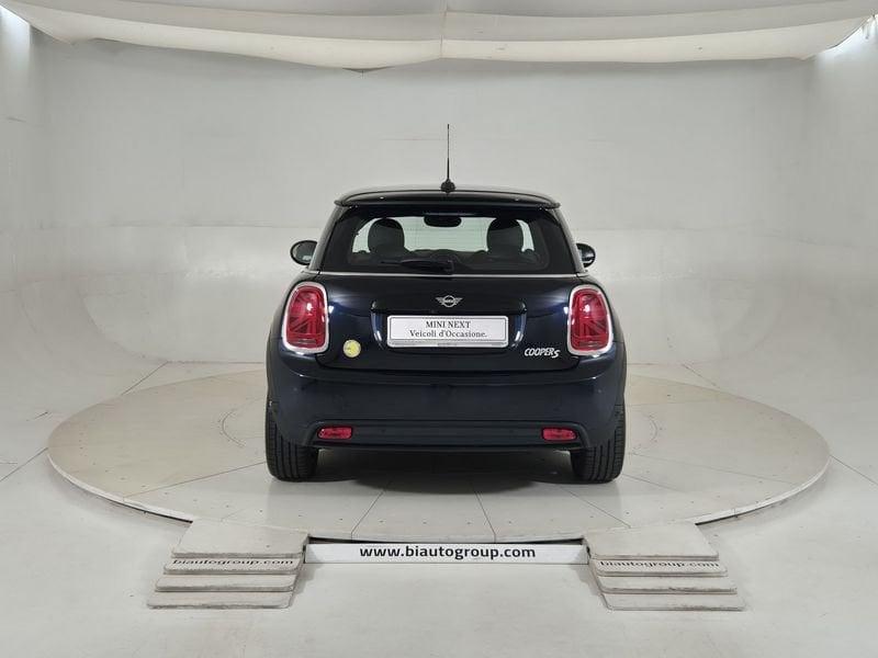 MINI Mini Full Electric Mini F56 2021 Full Electric Mini 3p Cooper SE Electric auto
