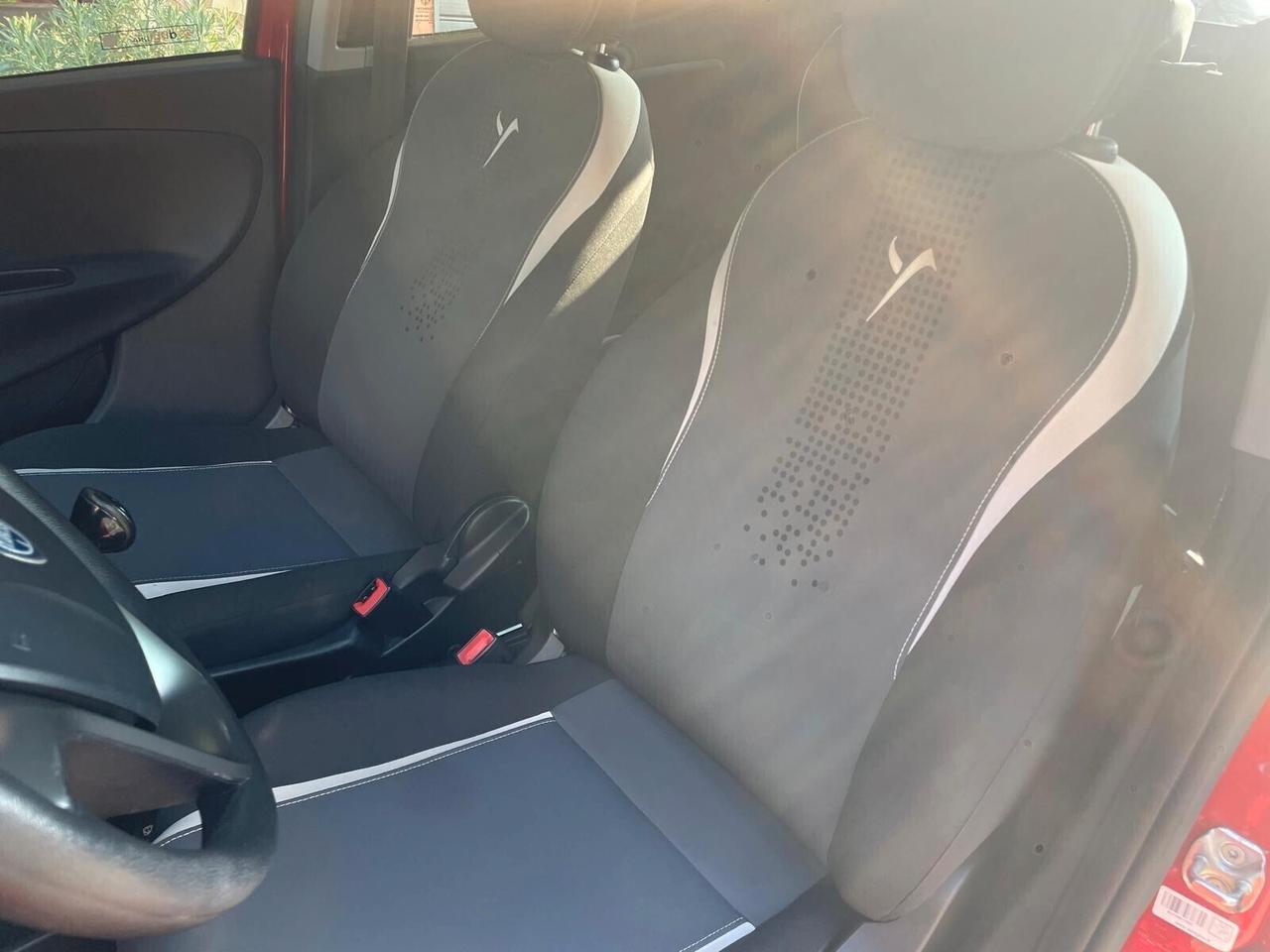 Lancia Ypsilon 1.2 69 CV 5 porte GPL Ecochic Silver