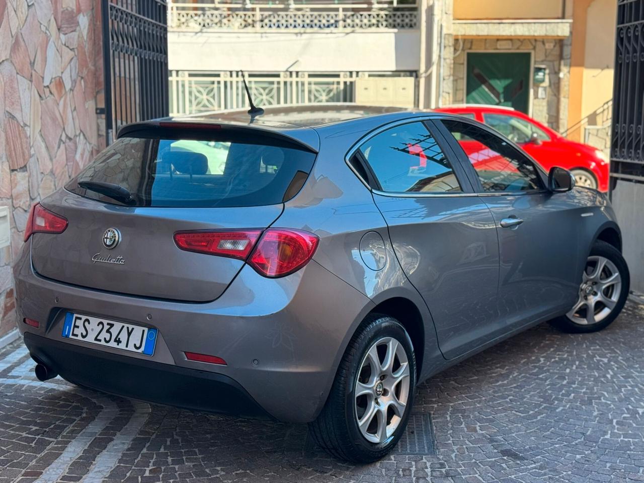 Alfa Romeo Giulietta 1.6 JTDm-2 105 CV Exclusive