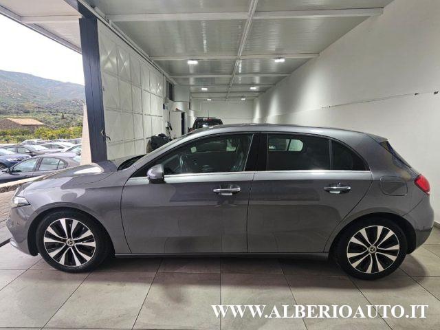 MERCEDES-BENZ A 180 d Automatic Business Luci Ambient
