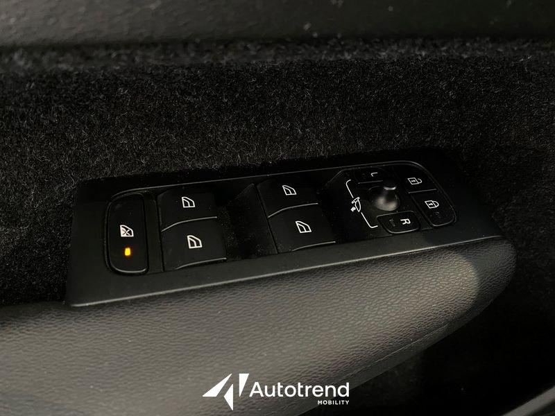 Volvo XC40 D3 150 CV Automatica NAVI LED Business Plus