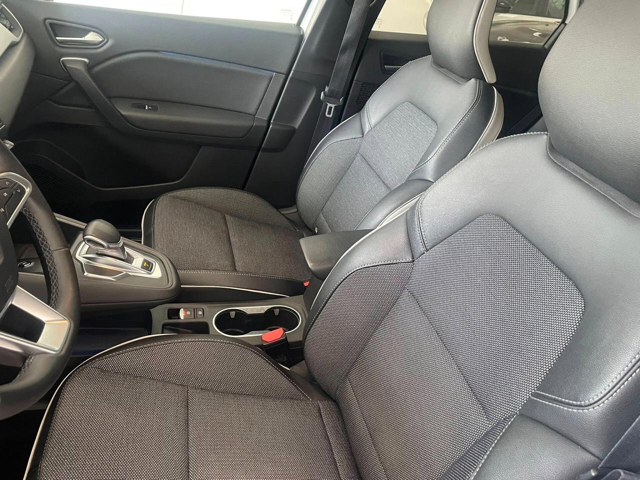 Renault Captur Plug-in Hybrid E-Tech 160 CV Intens