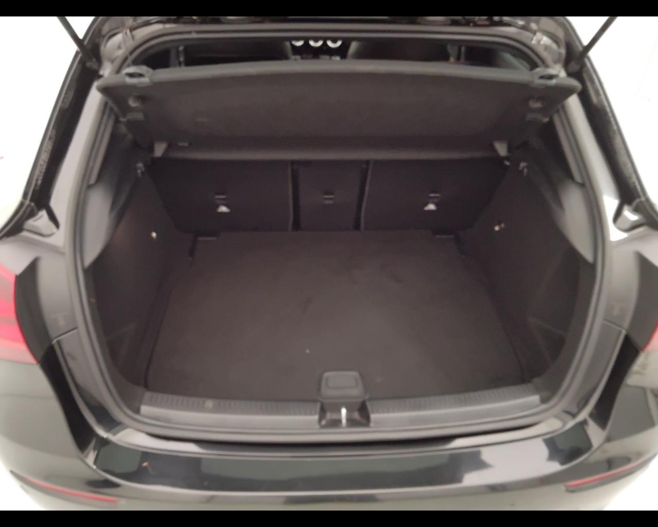 Mercedes-Benz Classe A - W177 2023 - A 180 Progressive Advanced Plus auto