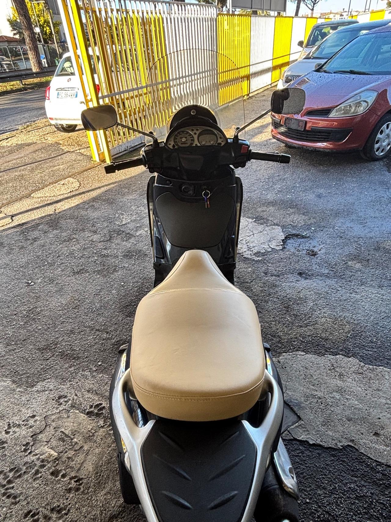 Piaggio Beverly Tourer 300