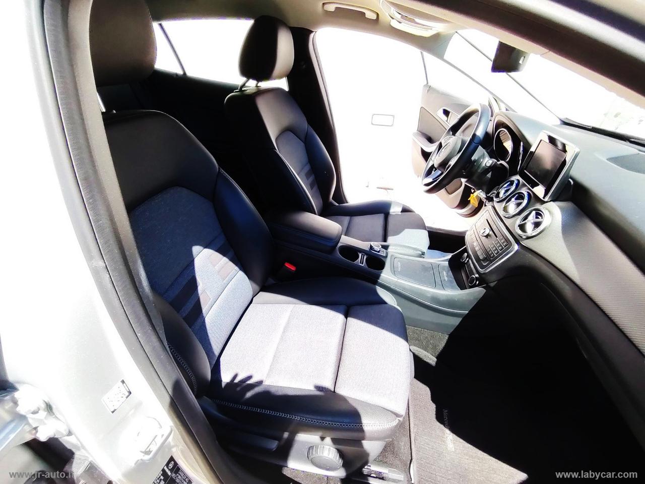 MERCEDES-BENZ GLA 180 d Premium