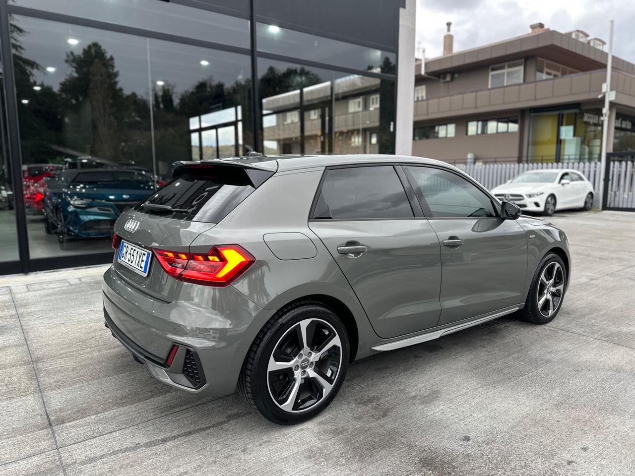 Audi A1 SPB 30 TFSI S tronic line edition