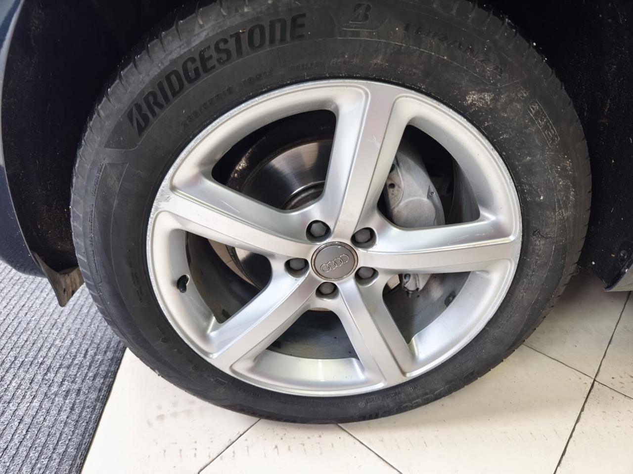 Audi Q5 2.0 TDI 177CV quattro S tronic LINE TETTO !!!