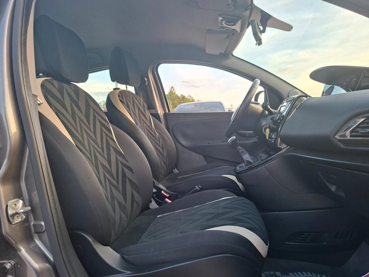 Ypsilon 1.3 MJT 95 CV 5p Cerchi*Clima