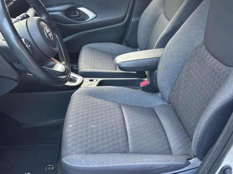 Toyota Yaris Hybrid Trend MY22