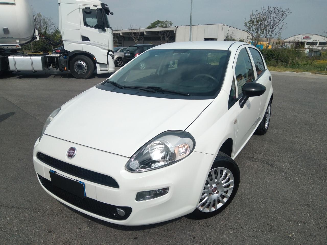 Fiat Punto 1.4 8V 77cv 5 porte Natural Power Street x neopatentati
