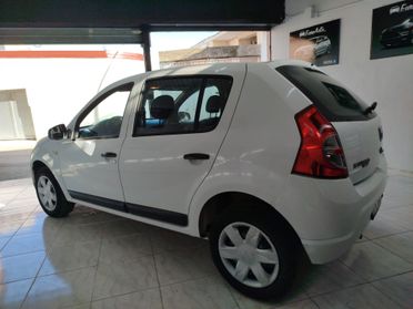 Dacia Sandero 1.4 benzina 75 CV CON GARANZIA