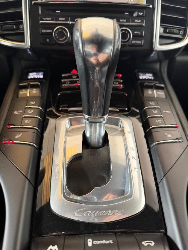PORSCHE Cayenne 3.0 Diesel /BELL1SS1MO/