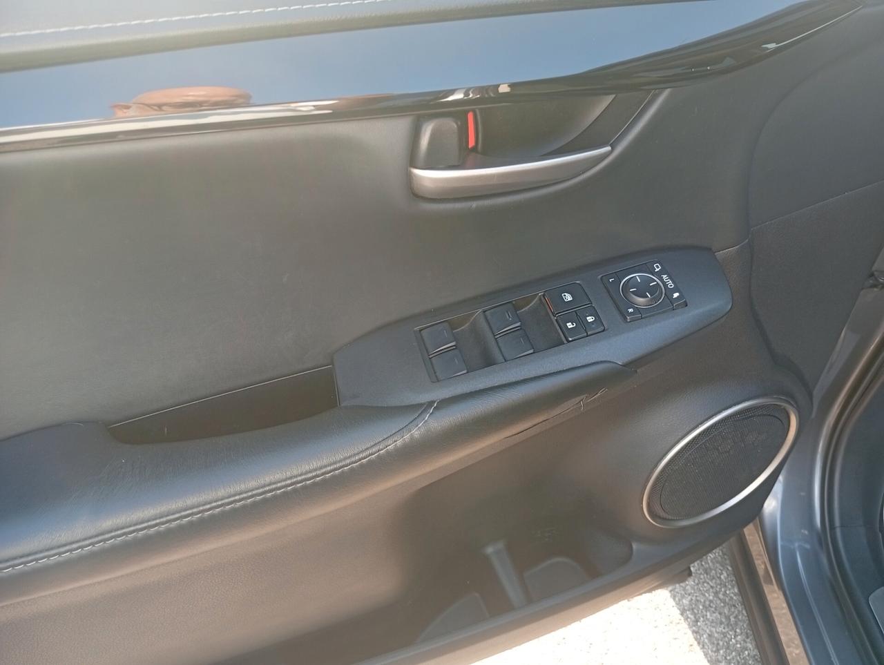 Lexus NX 300h Hybrid 4WD Executive