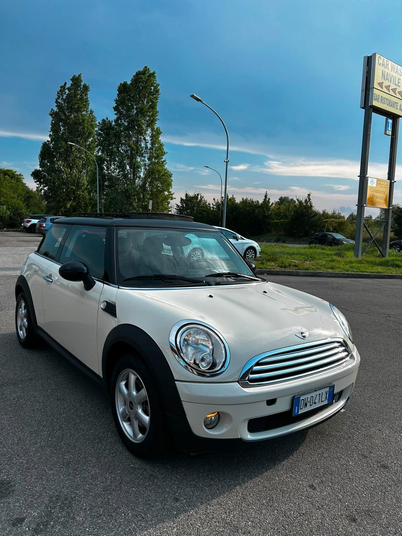Mini 1.6 16V One (72kW)