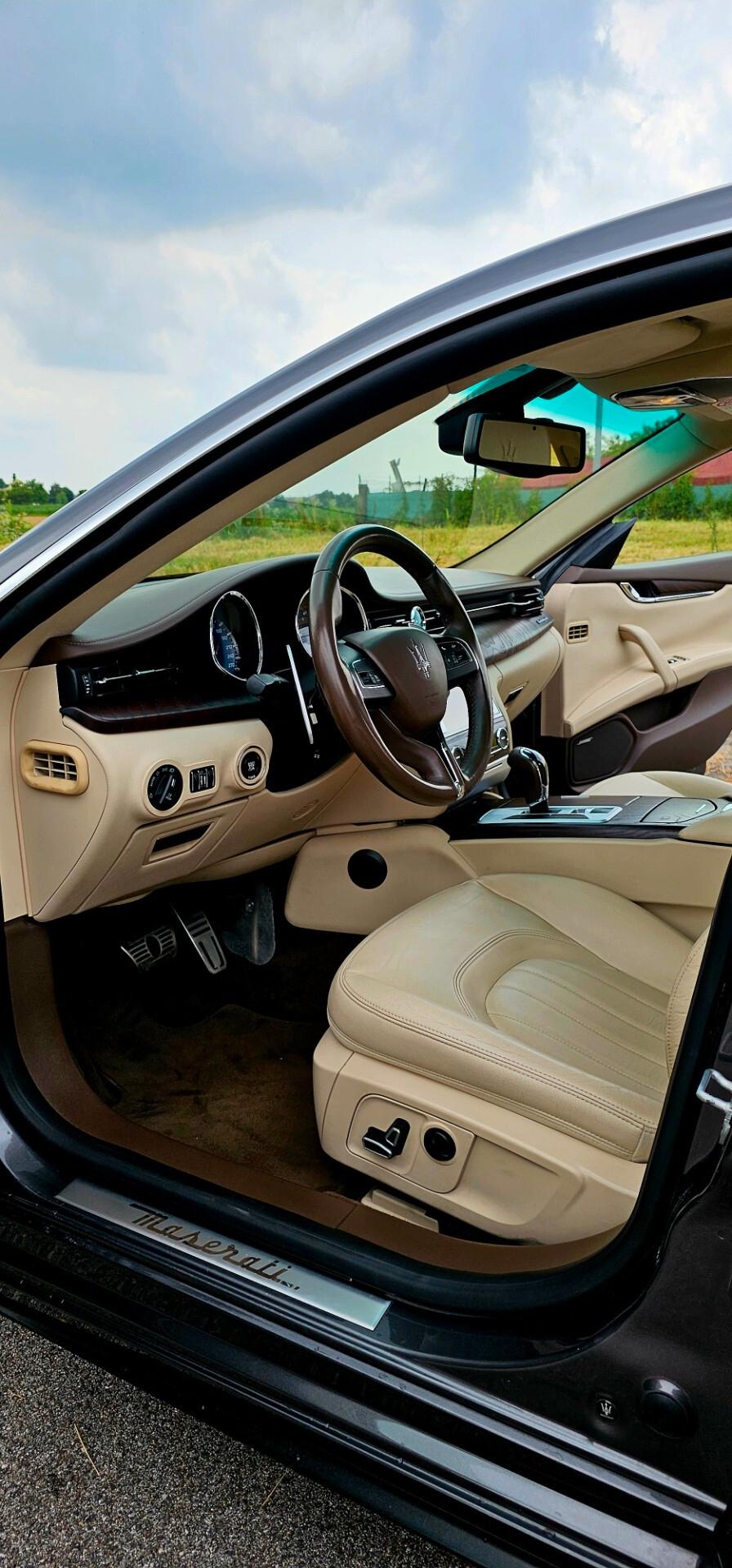 Maserati Quattroporte v6