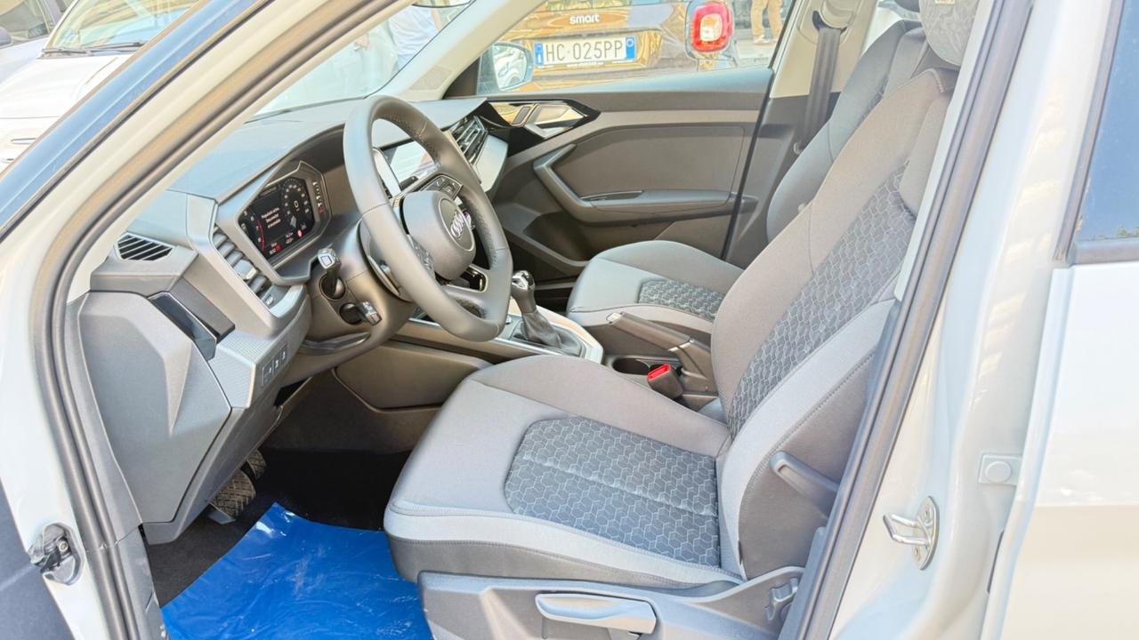 Audi A1 SPB 30 TFSI S tronic line edition LED NAVI KAMERA COCKPIT PDC BLUETOOTH CERCHI 17