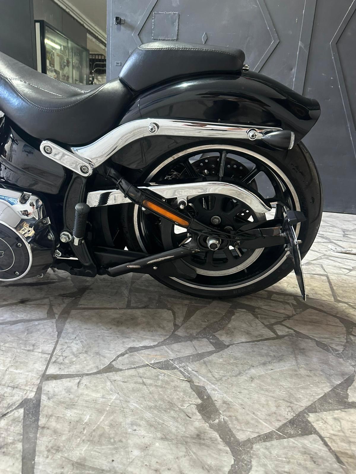 Harley-davidson Breakout 103