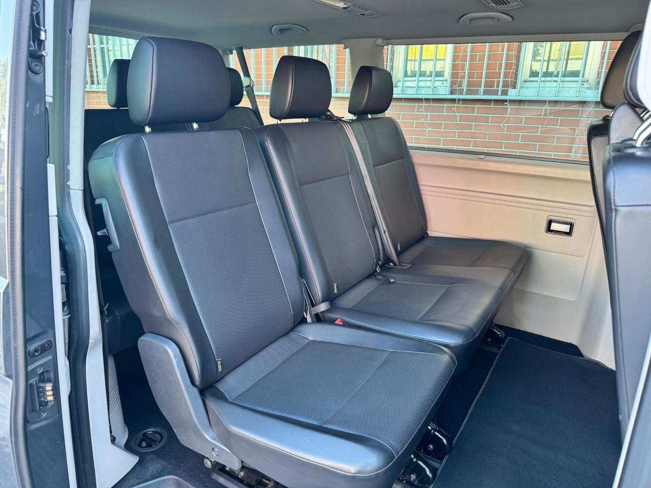 Volkswagen Caravelle 2.0 TDI 150CV DSG Comfortline