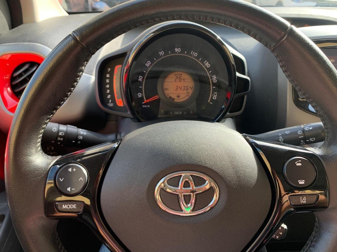 Toyota Aygo 1.0 VVT-i 72 CV 5 porte x-fun