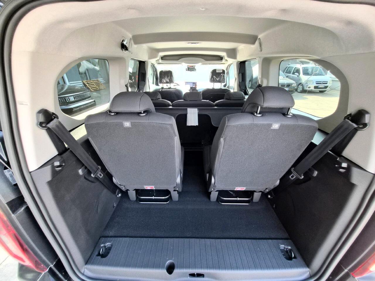Fiat Doblo QUBO - Doblò 7 POSTI 1.5 d '' La Prima'' KM ZERO