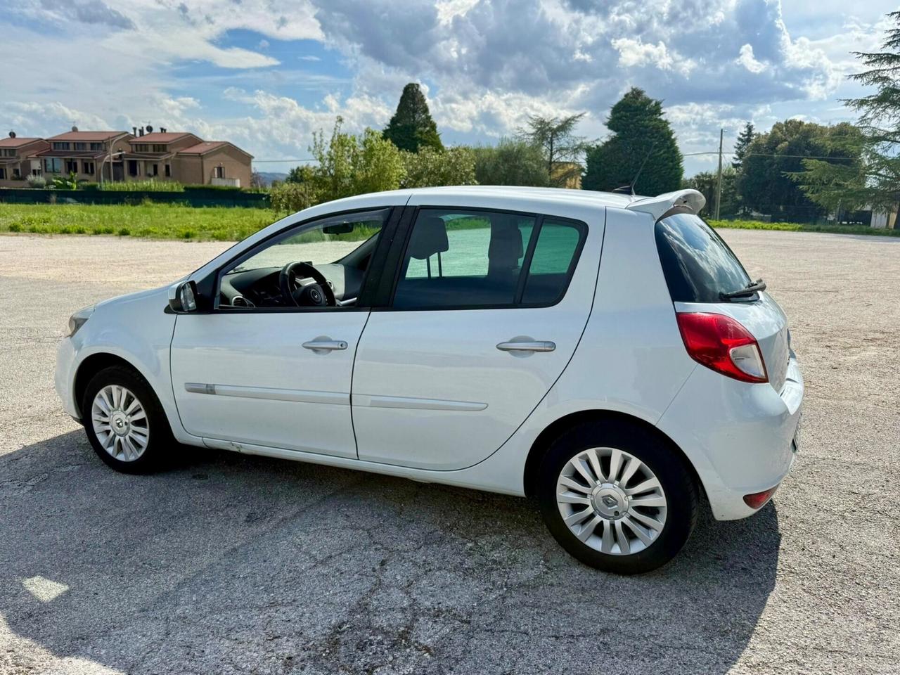 Renault Clio 1.2 GPL 5porte neopatentati uniproprietario