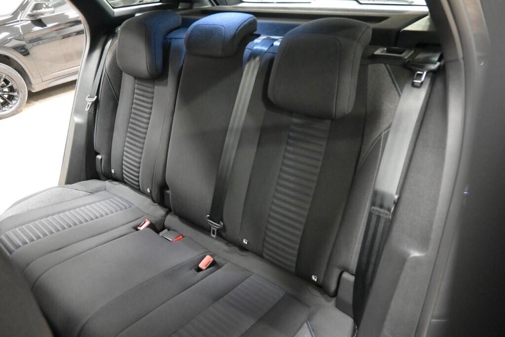 PEUGEOT 3008 1.5 BLUEHDI 130CV EAT8 SeS ACTIVE PACK ( FARI LED - I-COCKPIT - MIRROR - SENSORI POST. - TELECAMERA POST. )