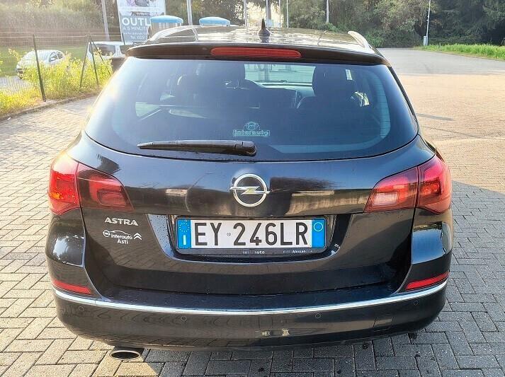 Opel Astra 1.4 Turbo 140CV Sports Tourer GPL Tech Cosmo