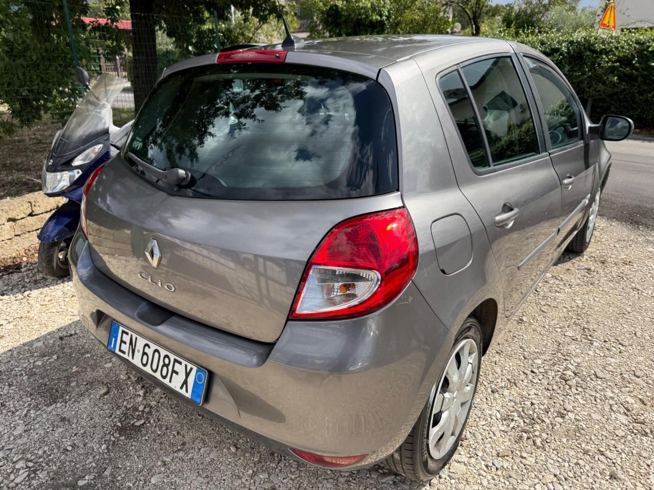 Renault Clio 1.2 16V 5 porte GPL Dynamique neopate