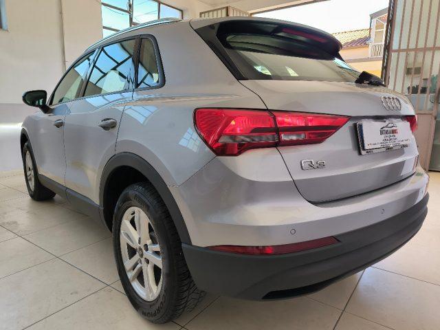AUDI Q3 35 TDI quattro S tronic Business