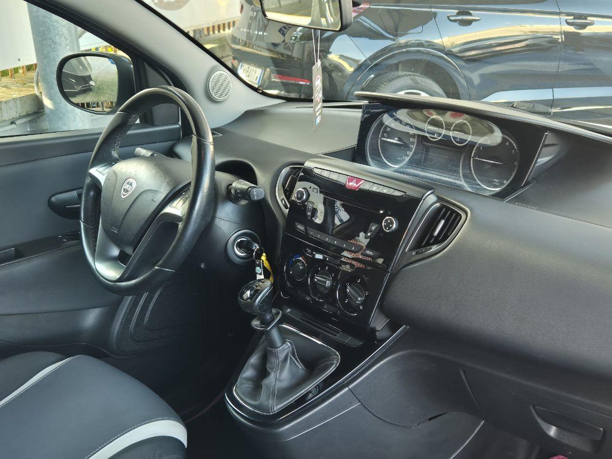 LANCIA - Ypsilon - 0.9 T.Air 85 CV 5 porte Metano Ecochic Gold