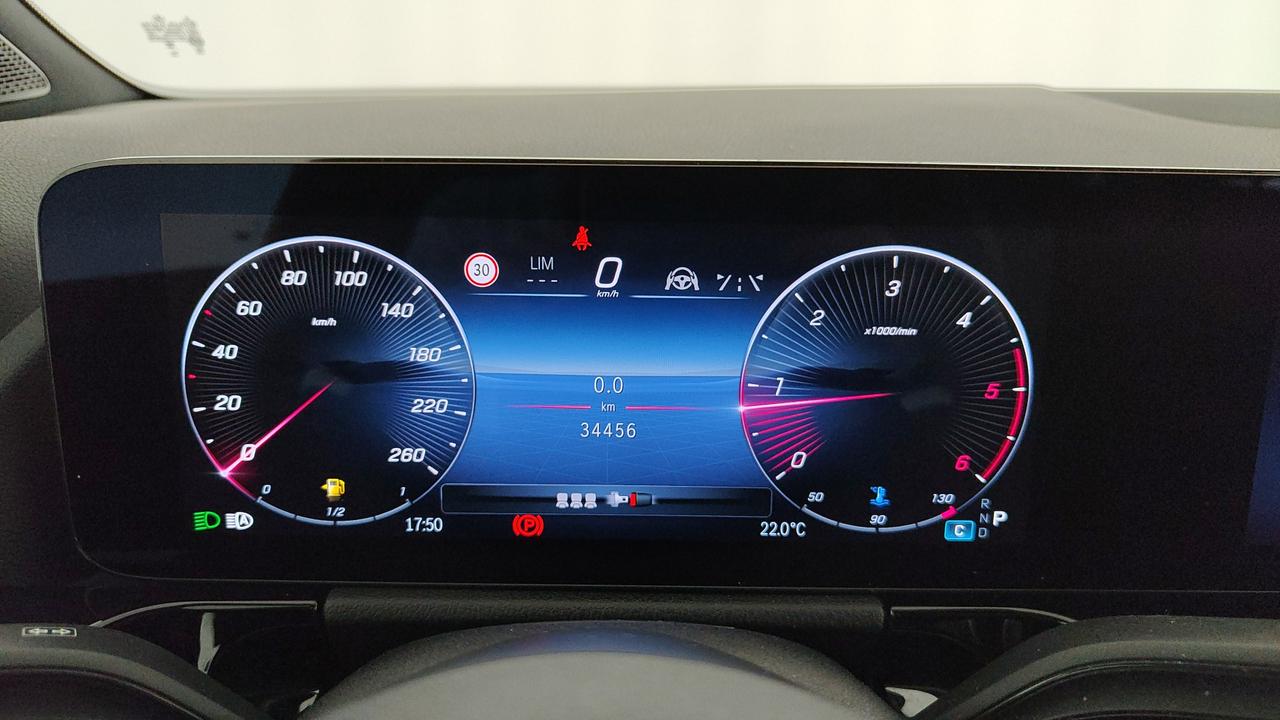 Mercedes-Benz B 180 d Digital Edition auto