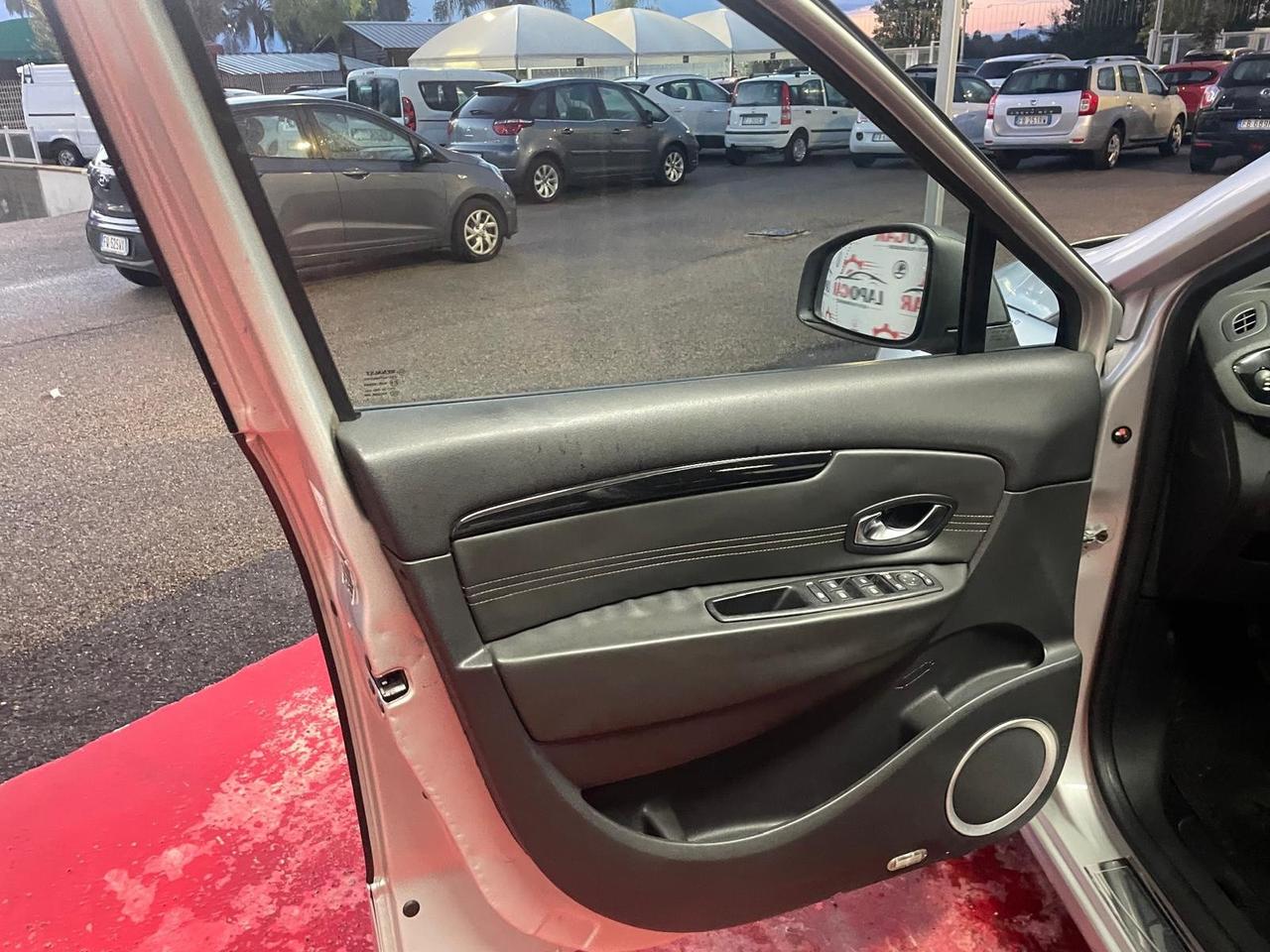 Renault Scenic Scénic X-Mod 1.9 dCi 130CV Luxe