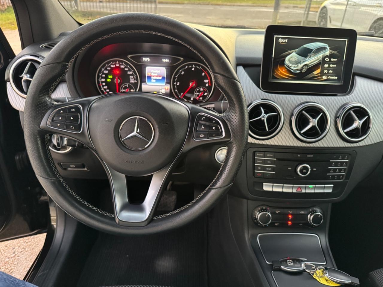 Mercedes-benz B 180 B 180 d Automatic Premium next Navi Led Telecamera Full