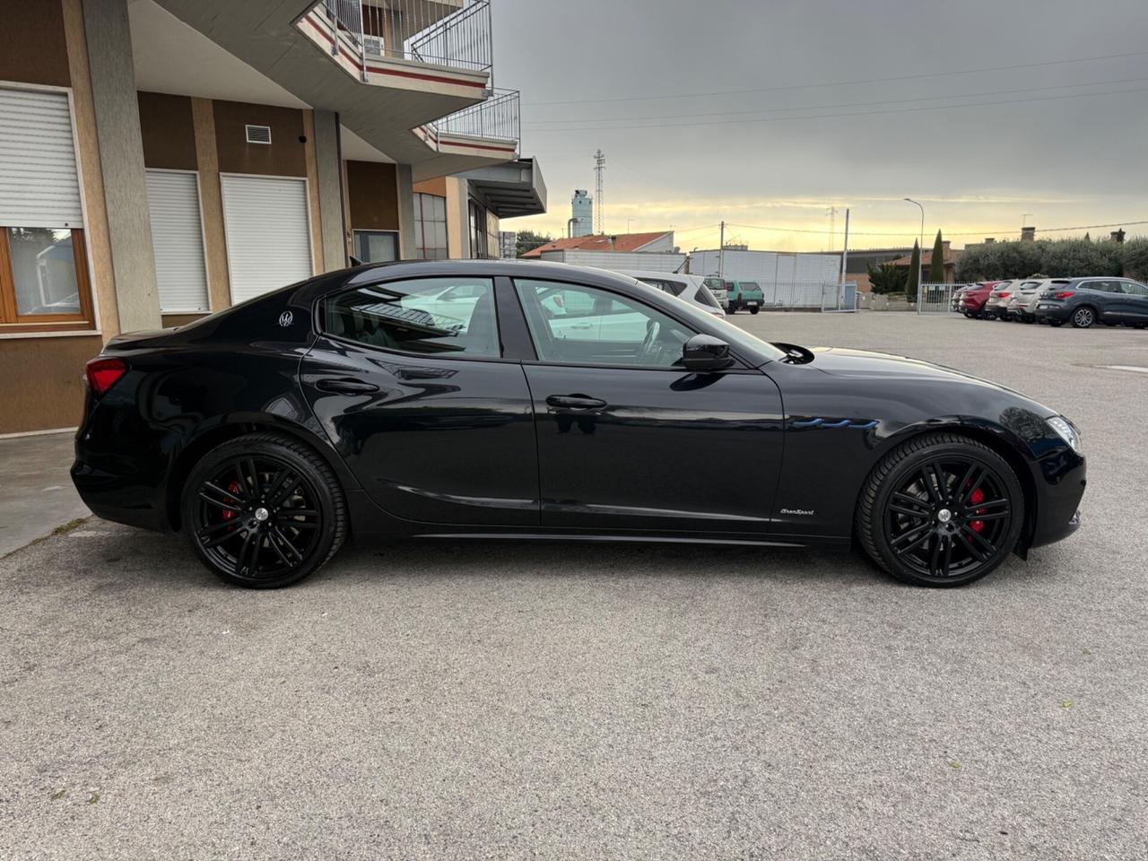 Maserati Ghibli L4 330 CV MHEV Gransport