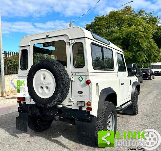 LAND ROVER Defender 110 2.5 Td5 cat S.W. County