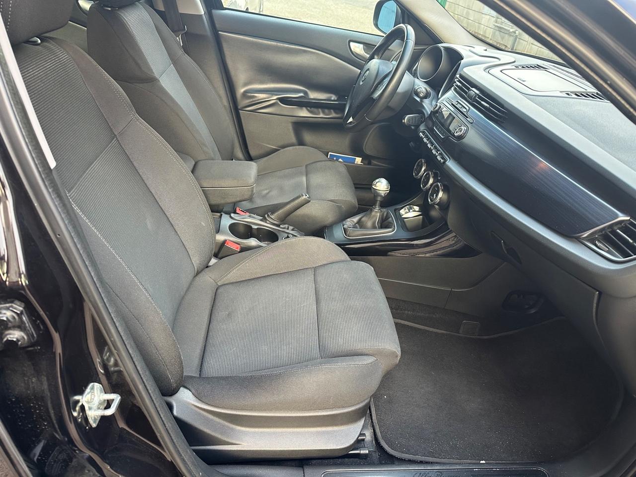 Alfa Romeo Giulietta 1.6 JTDm NEOPATENTATI