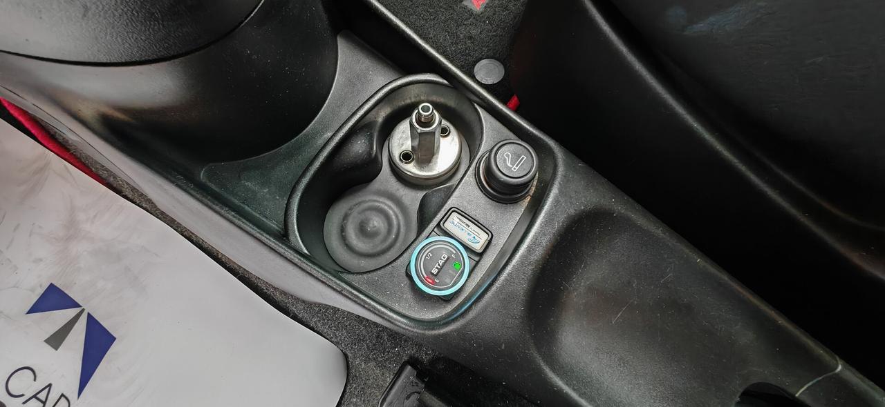 Abarth 500 1.4 Turbo T-Jet Custom LPG