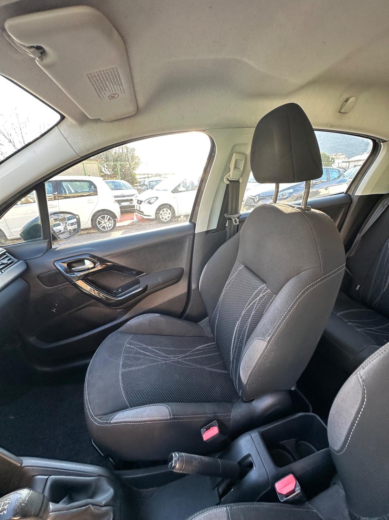 Peugeot 208 1.4 HDi 68 CV 5 porte Active