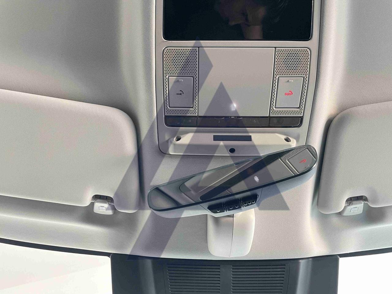 Land Rover Defender 110 3.0D I6 200 CV AWD Auto X-Dynamic HSE