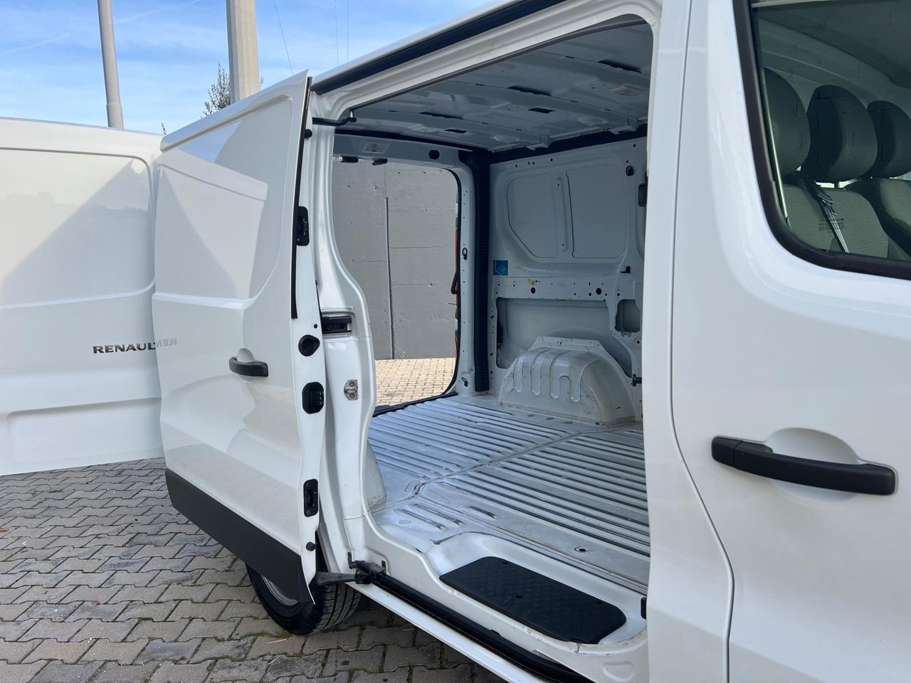 Renault Trafic 2.0 dci 145cv L1H1 85.000km - 2021