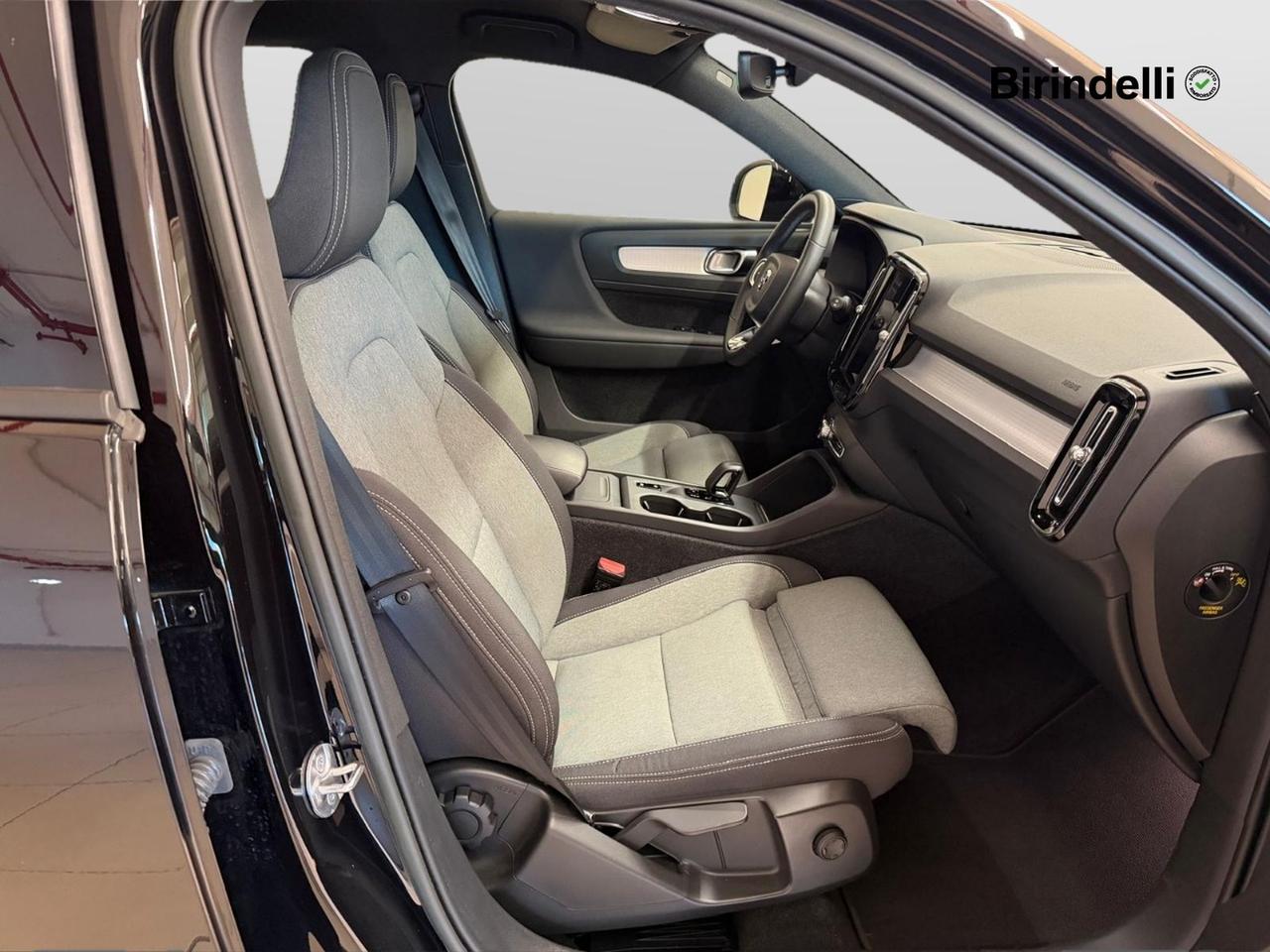 VOLVO XC40 (2017-->) - XC40 B3 automatico Core