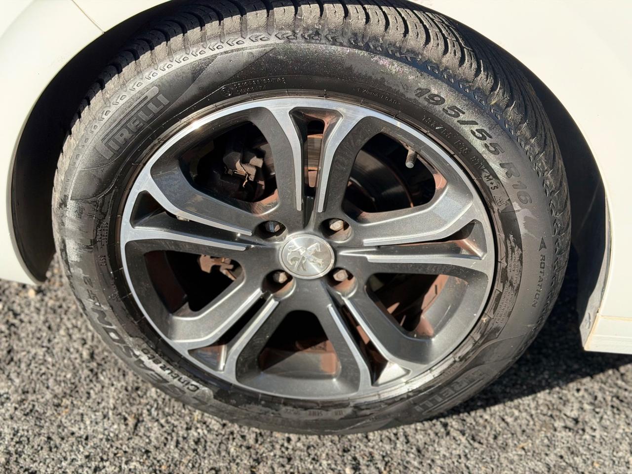 Peugeot 208 1.4 GPL