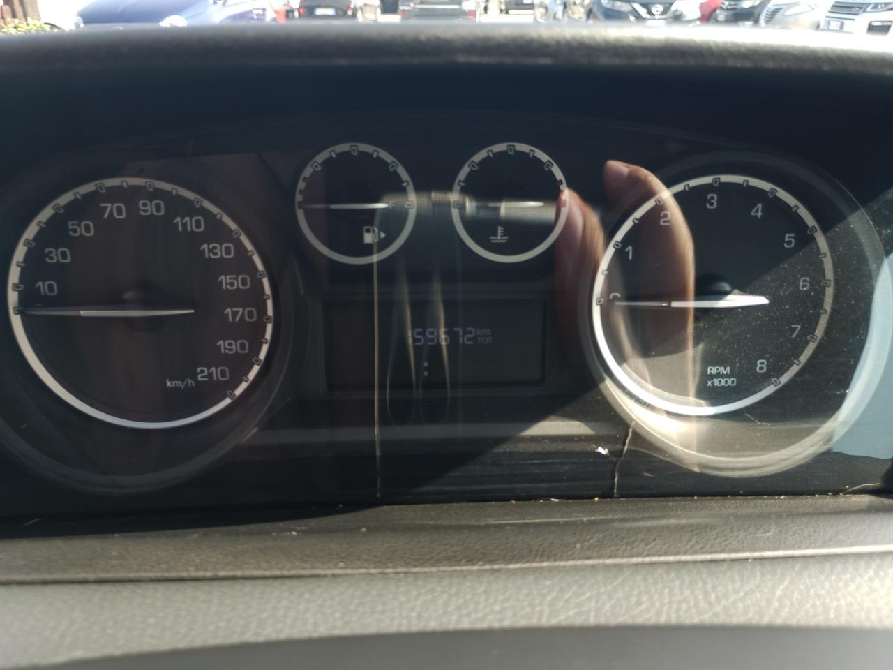 Lancia Ypsilon 5 Porte Ypsilon 1.2 8v Silver ecochic Gpl 69cv