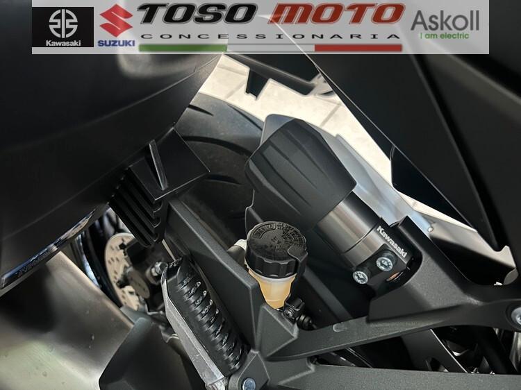 Kawasaki Ninja 1100 SX Tourer