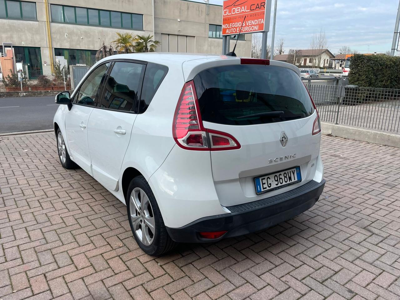 Renault Scenic X-Mod 1.5 dCi 110CV Luxe Ok neopatentati