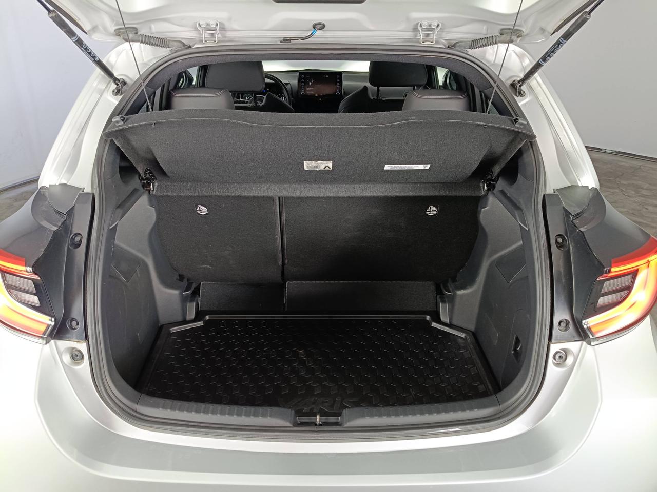 TOYOTA Yaris IV 2020 - Yaris 1.5h Lounge