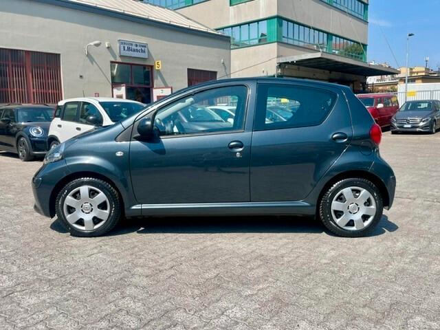 Toyota Aygo 1.0 12V VVT-i 5 porte Sol Tagliandatissima Garanzia 12M!!!!